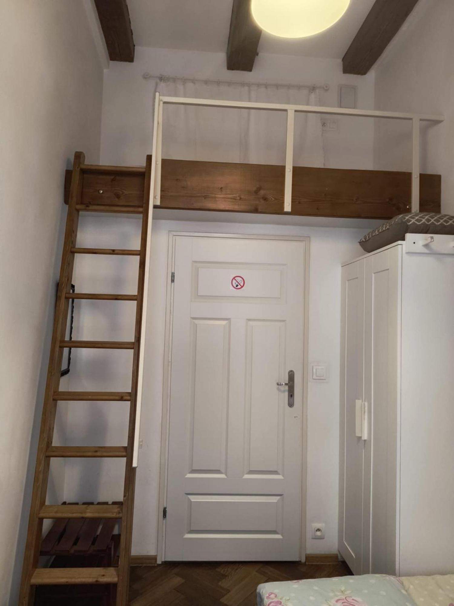 Wawel Hostel クラクフ エクステリア 写真