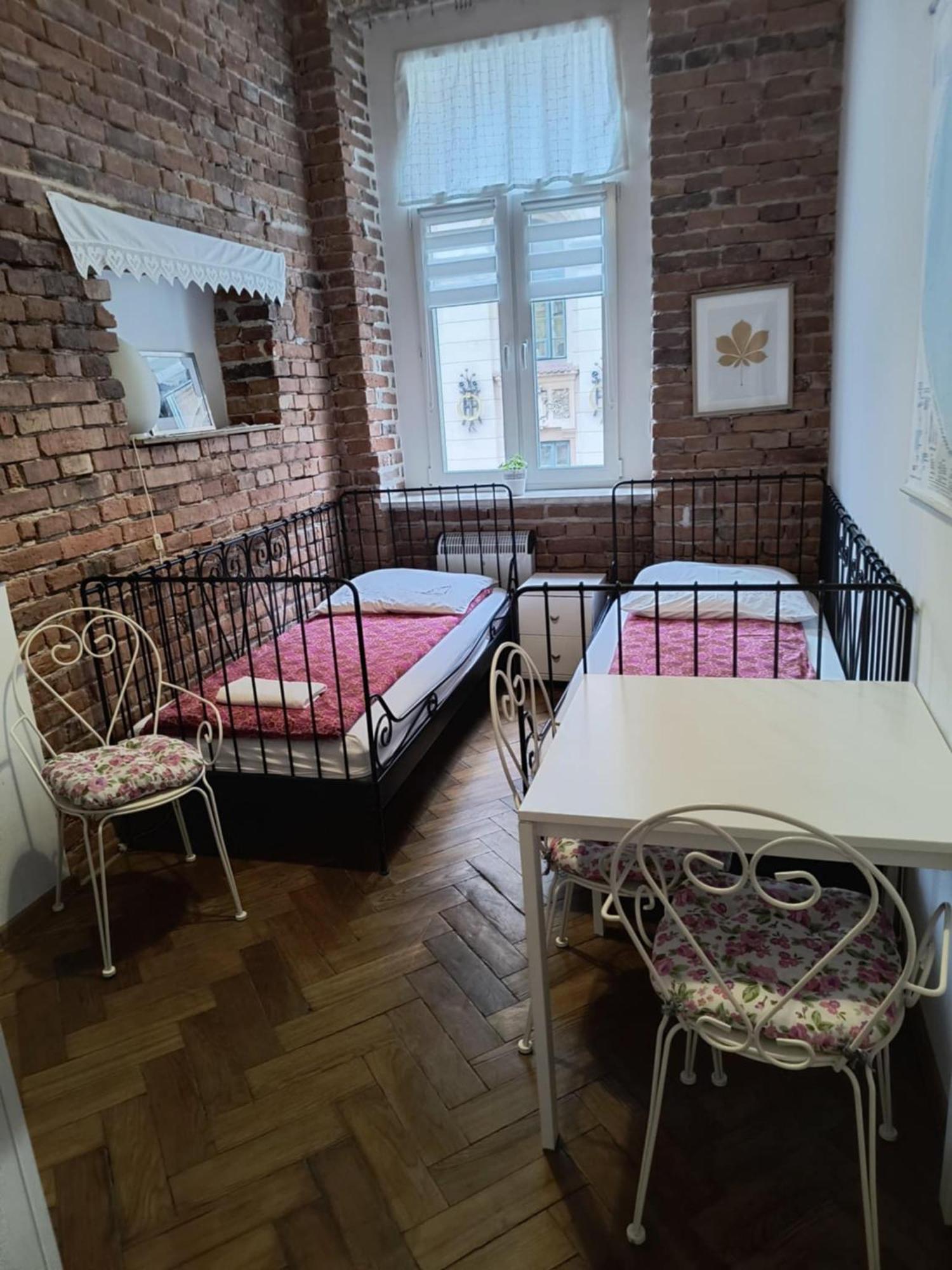 Wawel Hostel クラクフ エクステリア 写真